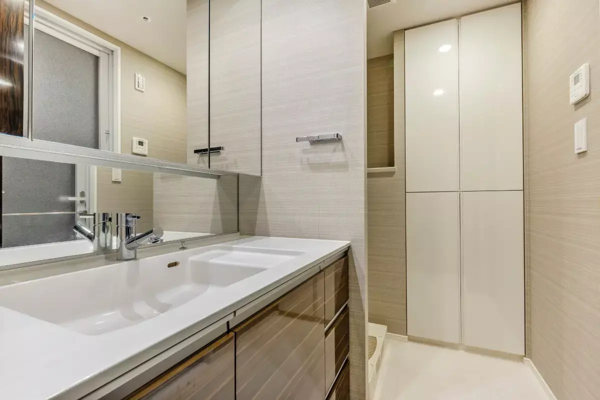 キョントコ部屋 2Beds Apartment for Sale in Kita-ku, Osaka-shi, Osaka