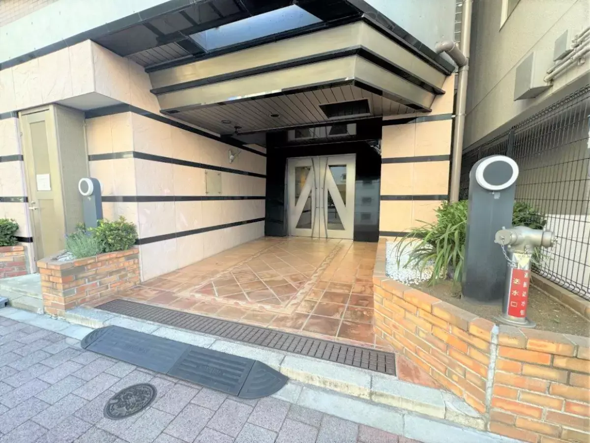 【D.】PENTHOUSE&PAVEMENT  他3点おまとめ ① Under $1.5M: Manhattan penthouses with private outdoor