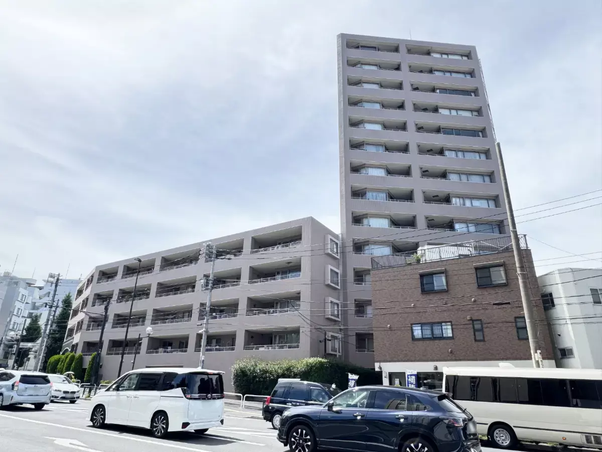 2Beds Apartment for Sale in Bunkyo-ku, Tokyo - Japan Real