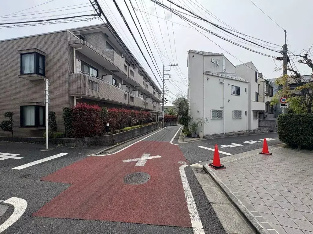 Saki Yugaya　※購入不可※ Kizakura Matcha Nigori Sake 300ml $8 - Uncle Fossil Wine&Spirits