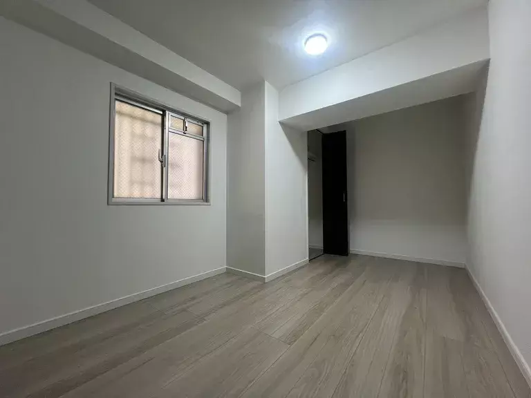 JUN INAGAWA × EMPTY ROOM Lサイズ Cube Court House by Shinichi Ogawa & Associates — Thisispaper