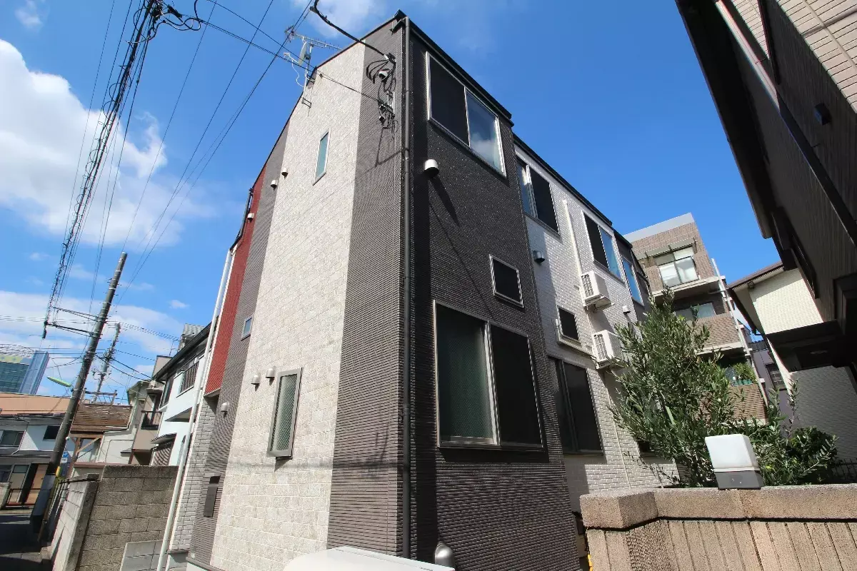 8Units Apartment Building for Sale in Setagaya-ku, Tokyo
