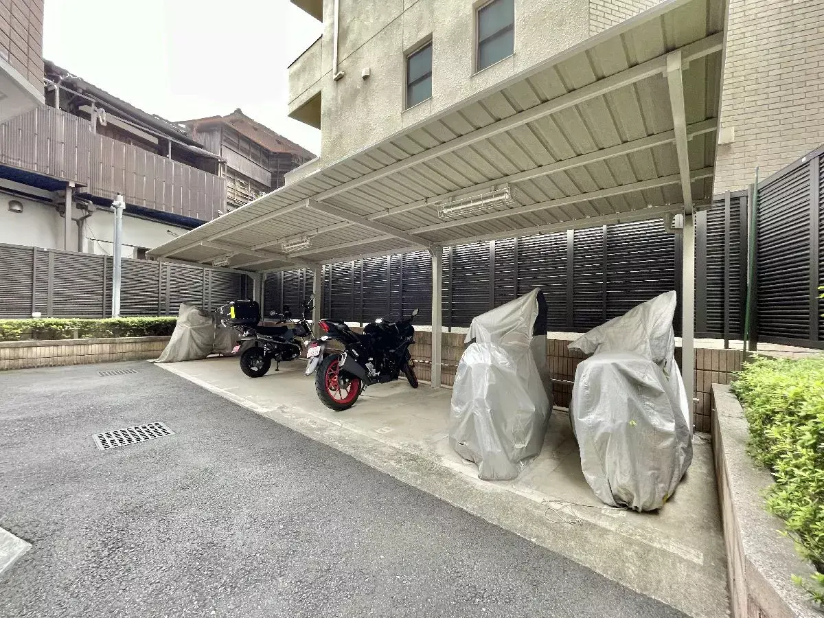 東海道線 2Beds Apartment for Sale in Toshima-ku, Tokyo - Japan Real Estate