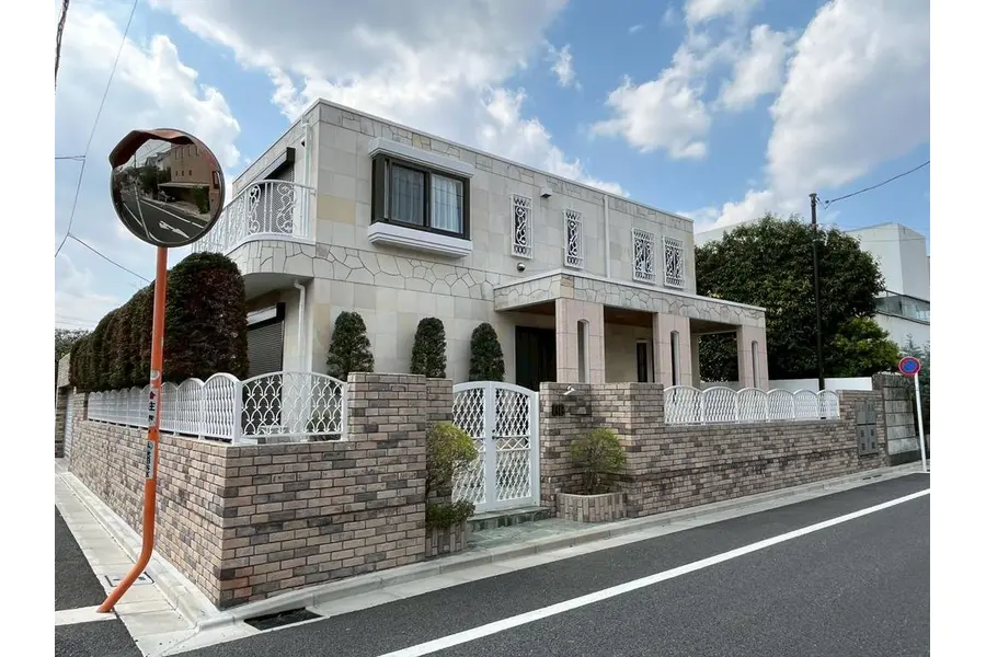 6 Beds House for Sale in Setagaya-ku, Tokyo - Japan Real Estate