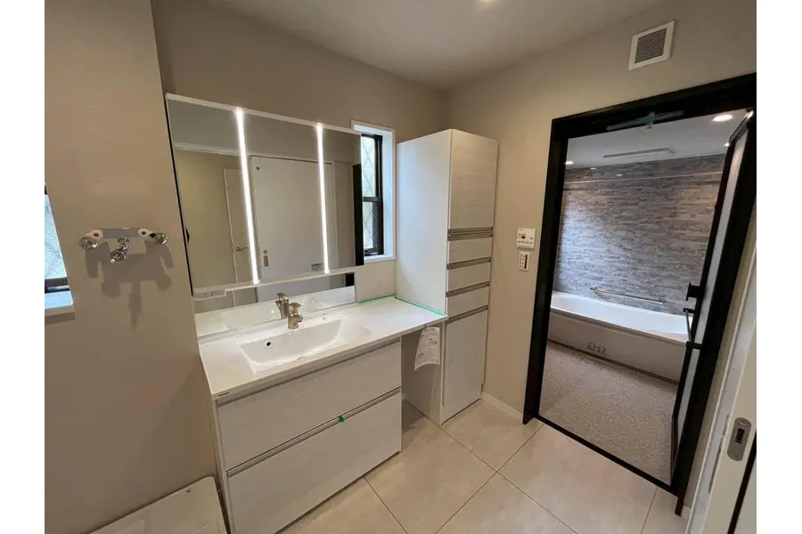 6 Beds House for Sale in Setagaya-ku, Tokyo - Japan Real Estate