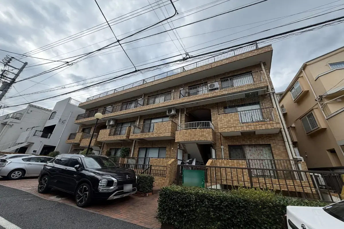 3 Beds Apartment for Sale in Minato-ku, Tokyo - Japan Real Estate