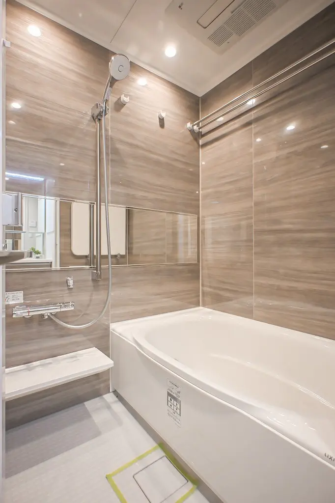 2 Beds Apartment for Sale in Shinjuku-ku, Tokyo - Japan Real