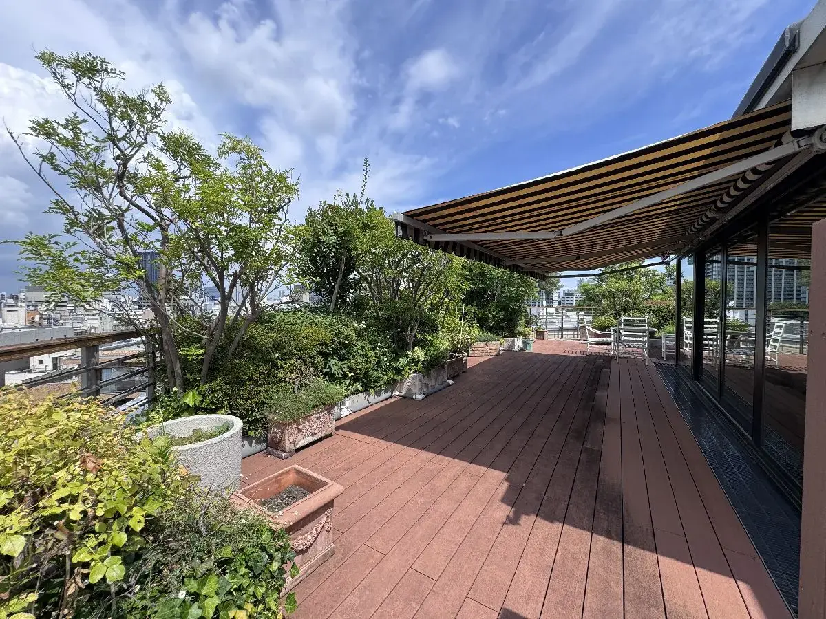 5 Beds Apartment for Sale in Shinjuku-ku, Tokyo - Japan Real