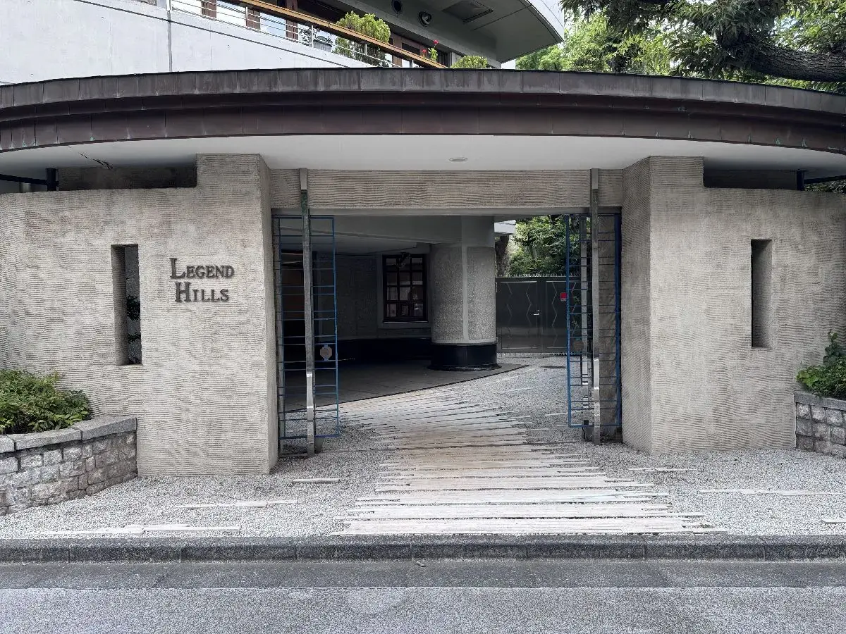 5 Beds Apartment for Sale in Shinjuku-ku, Tokyo - Japan Real