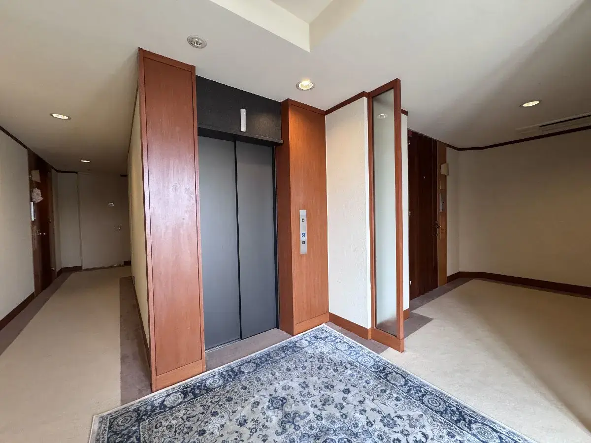 5 Beds Apartment for Sale in Shinjuku-ku, Tokyo - Japan Real