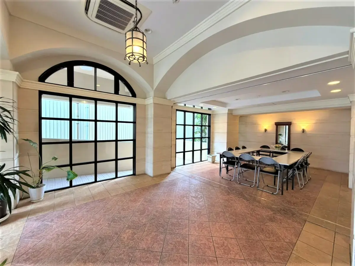 3 Beds Apartment for Sale in Kita-ku, Osaka-shi, Osaka - Japan
