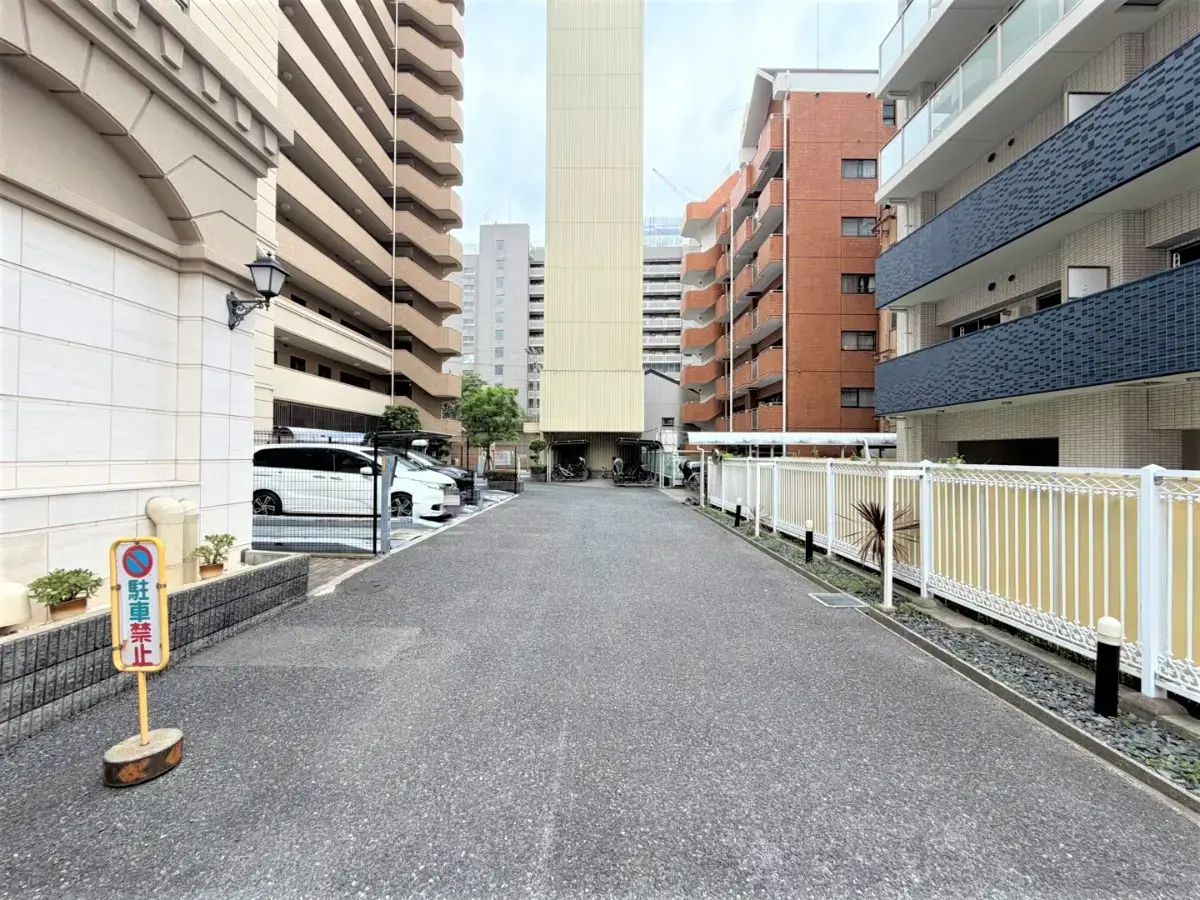 3 Beds Apartment for Sale in Kita-ku, Osaka-shi, Osaka - Japan