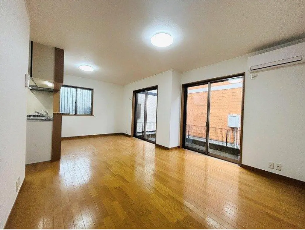 4 Beds House for Sale in Ome-shi, Tokyo - Japan Real Estate