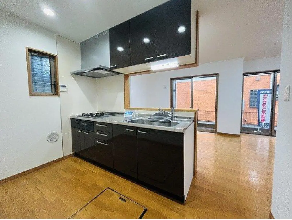 4 Beds House for Sale in Ome-shi, Tokyo - Japan Real Estate