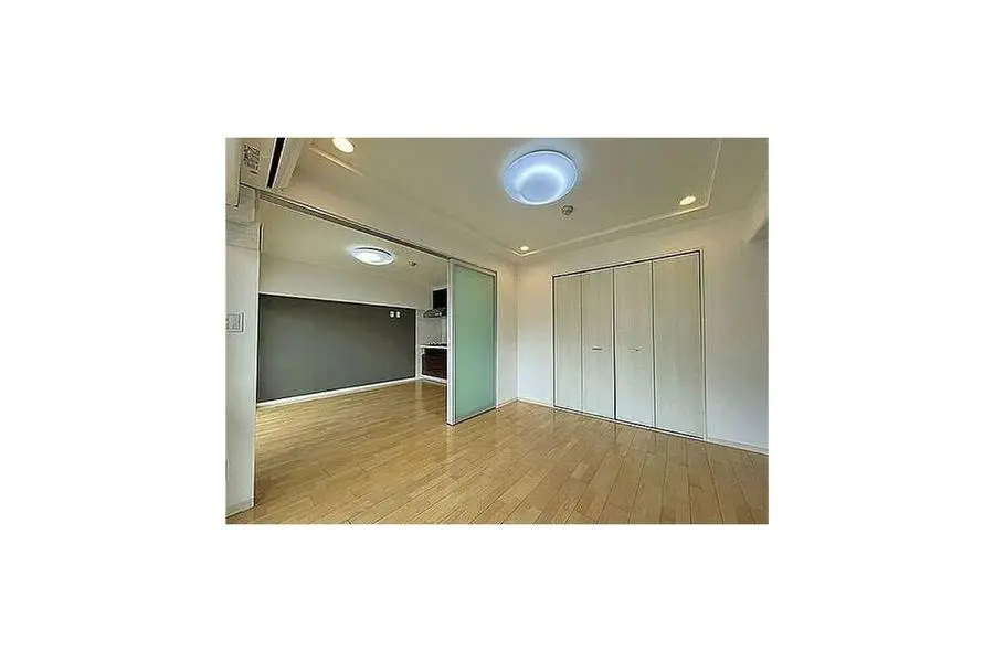 1 Bed Apartment for Sale in Toshima-ku, Tokyo - Japan Real Estate