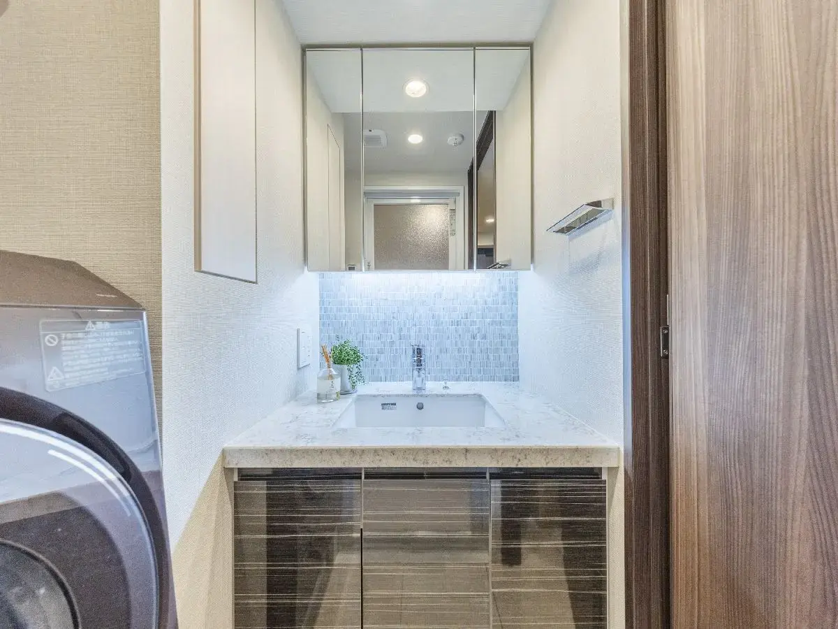 1 Bed Apartment for Sale in Shinjuku-ku, Tokyo - Japan Real Estate