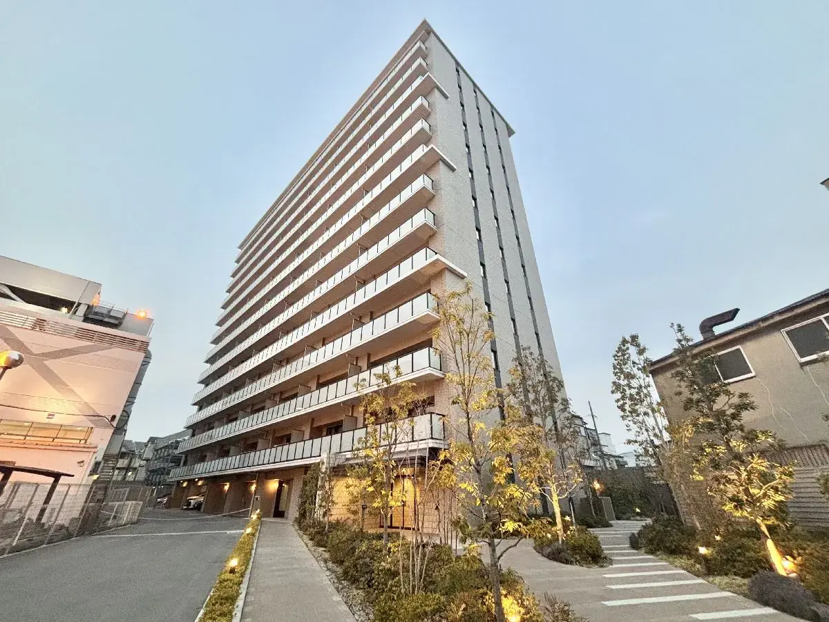 3 Beds Apartment for Sale in Fukushima-ku, Osaka-shi, Osaka